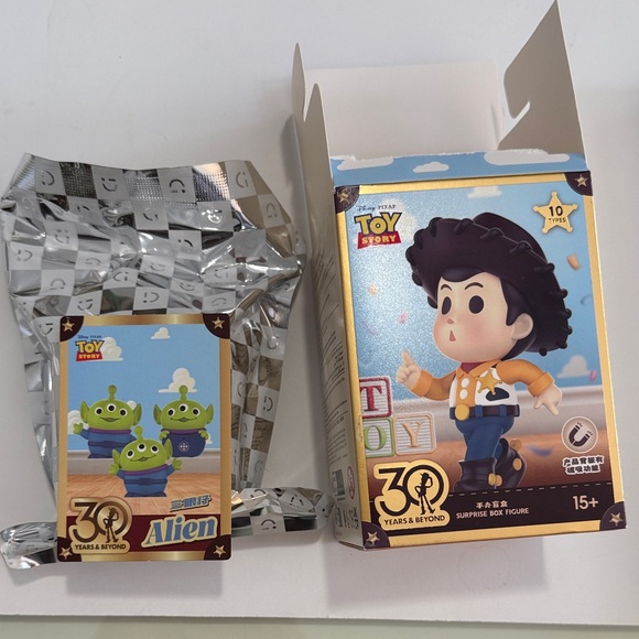 Disney- the Toy Story Alien - Picture 2 of 2